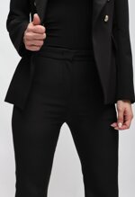 tailleur-giacca-doppiopetto-e-pantalone-a-zampa