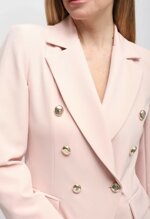tailleur-giacca-doppiopetto-e-pantalone-a-zampa