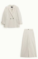 completo-giacca-pantalone-a-righe-con-chiusura-doppiopeto