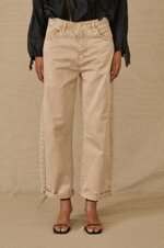 pantalone-a-ferro-di-cavallo