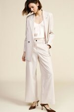 completo-giacca-pantalone-a-righe-con-chiusura-doppiopeto