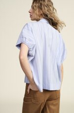 shirt-a-righe-con-collo-classico-e-maniche-corte