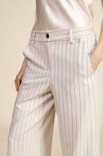 completo-giacca-pantalone-a-righe-con-chiusura-doppiopeto