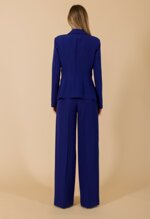 completo-giacca-avvitata-e-pantalone-a-palazzo