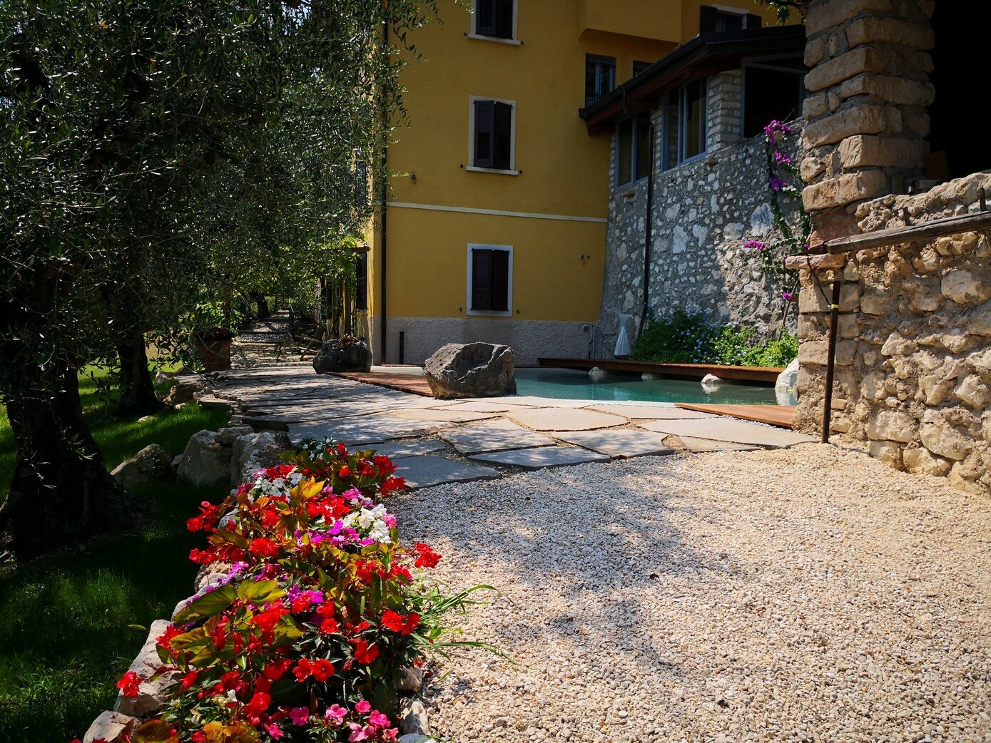 432582_8cb3338dae29409b914a1bd9c4a876c4~mv2.jpeg 432582_8cb3338dae29409b914a1bd9c4a876c4~mv2.jpeg