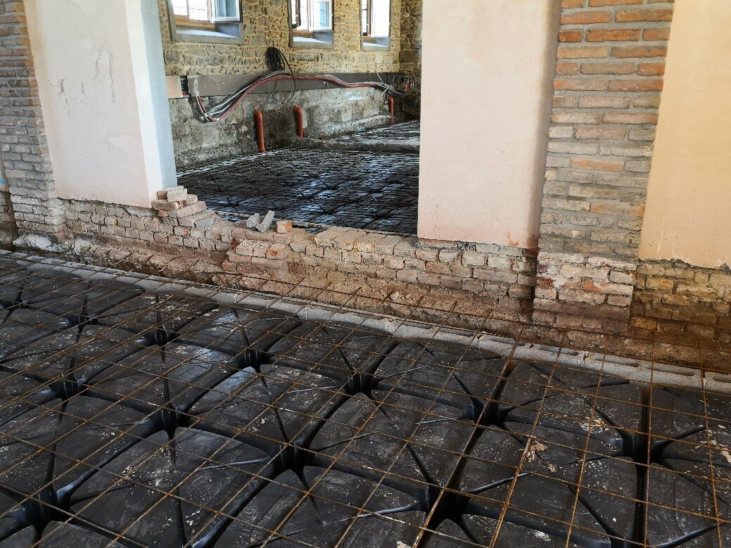 803956_d660eaeba7424943992536bb232fea9d~mv2.jpeg 803956_d660eaeba7424943992536bb232fea9d~mv2.jpeg