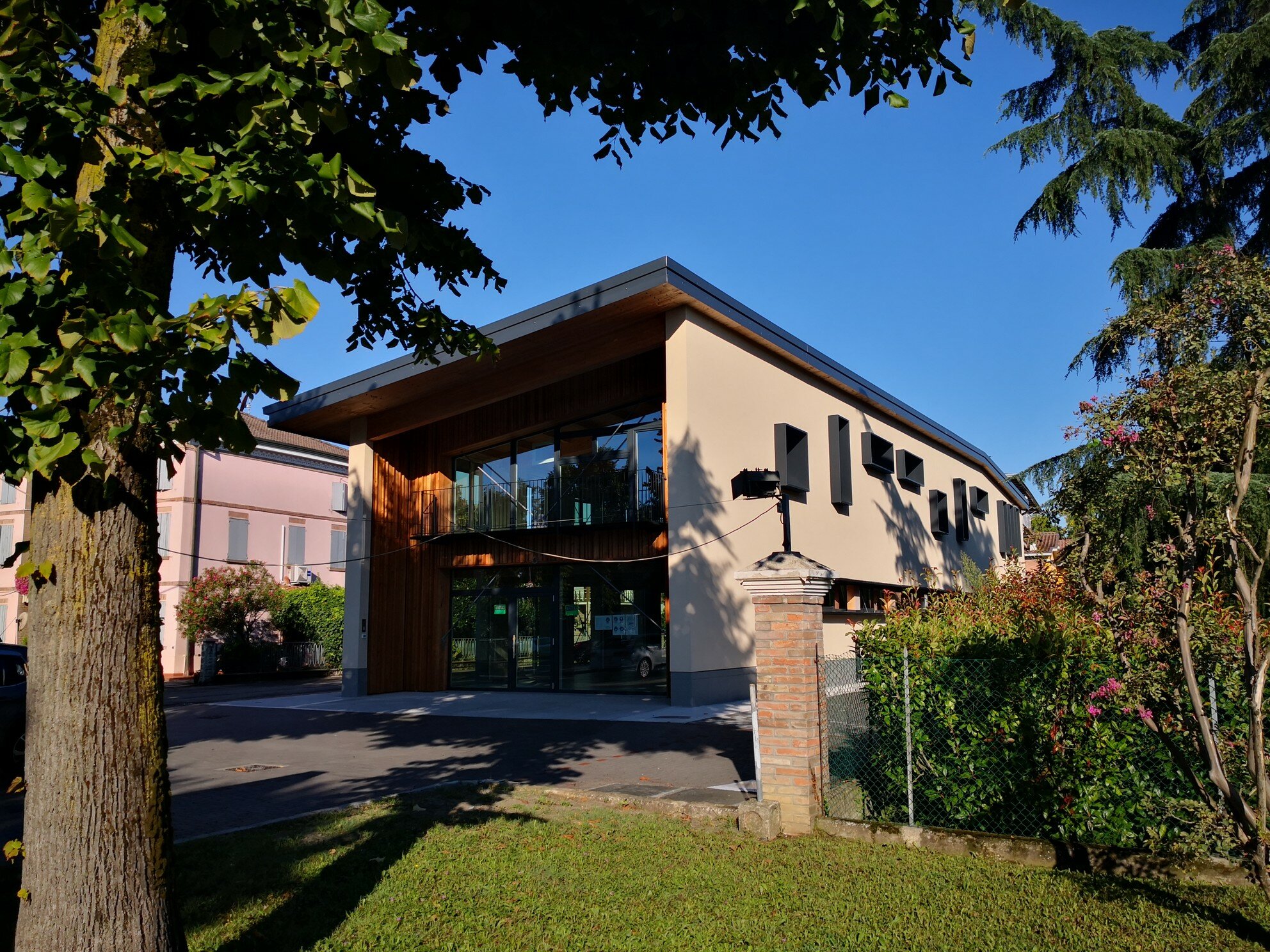 432582_b0aeb9da828e4c9ea79ada041aa52f19~mv2.jpeg 432582_b0aeb9da828e4c9ea79ada041aa52f19~mv2.jpeg