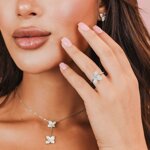 anello-boccadamo-in-argento-con-fiore-di-zirconi