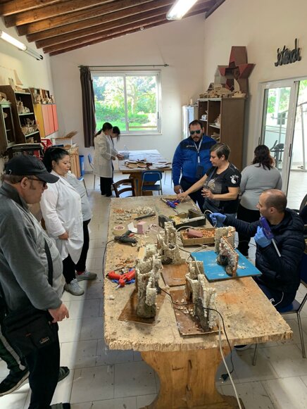 laboratorio giocattoli in legno7.jpeg
