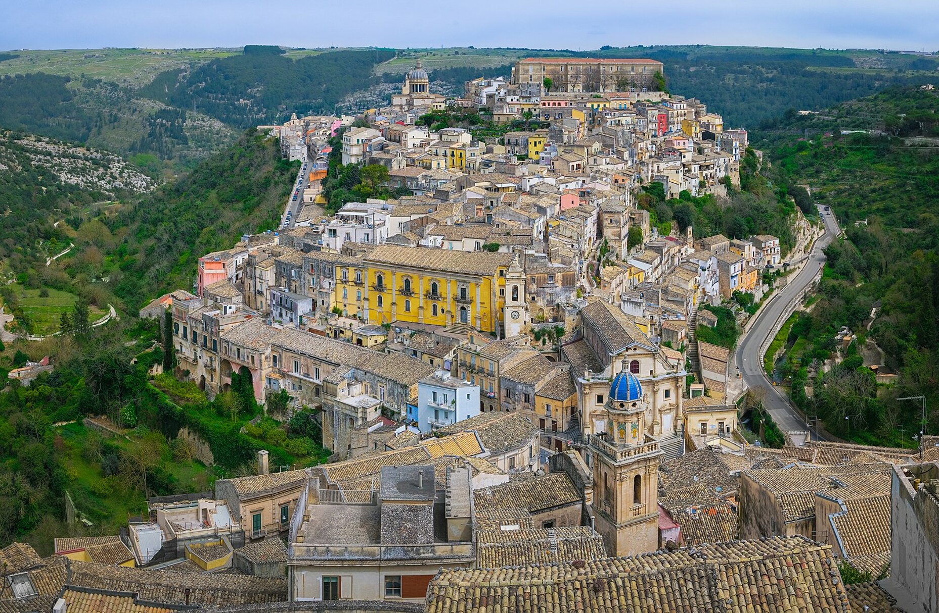 ragusa_ibla,_sicily.jpeg