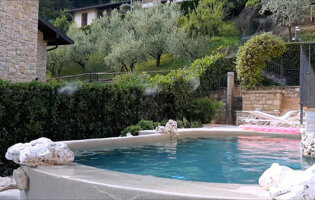 e0dbcb_253a69042696410d85a8c9391f6f4e13mv2