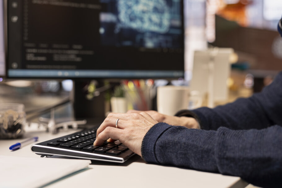 startup-programmer-leveraging-artificial-intelligence-tech-office-close-up.jpeg startup-programmer-leveraging-artificial-intelligence-tech-office-close-up.jpeg