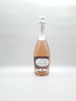 rose-sparkling-wine-scricciolo