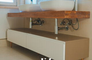 Arredo bagno moderno con mobili su misura Arredo bagno moderno con mobili su misura