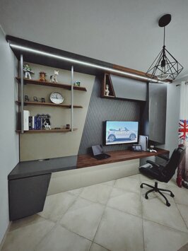 Studio per studente con area organizzata e funzionale