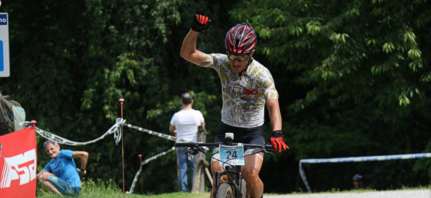 HR30 - RIPRENDE IL CROSS COUNTRY DEI PARCHI ... HR TEAM RITORNA PROTAGONISTA! HR30 - RIPRENDE IL CROSS COUNTRY DEI PARCHI ... HR TEAM RITORNA PROTAGONISTA!