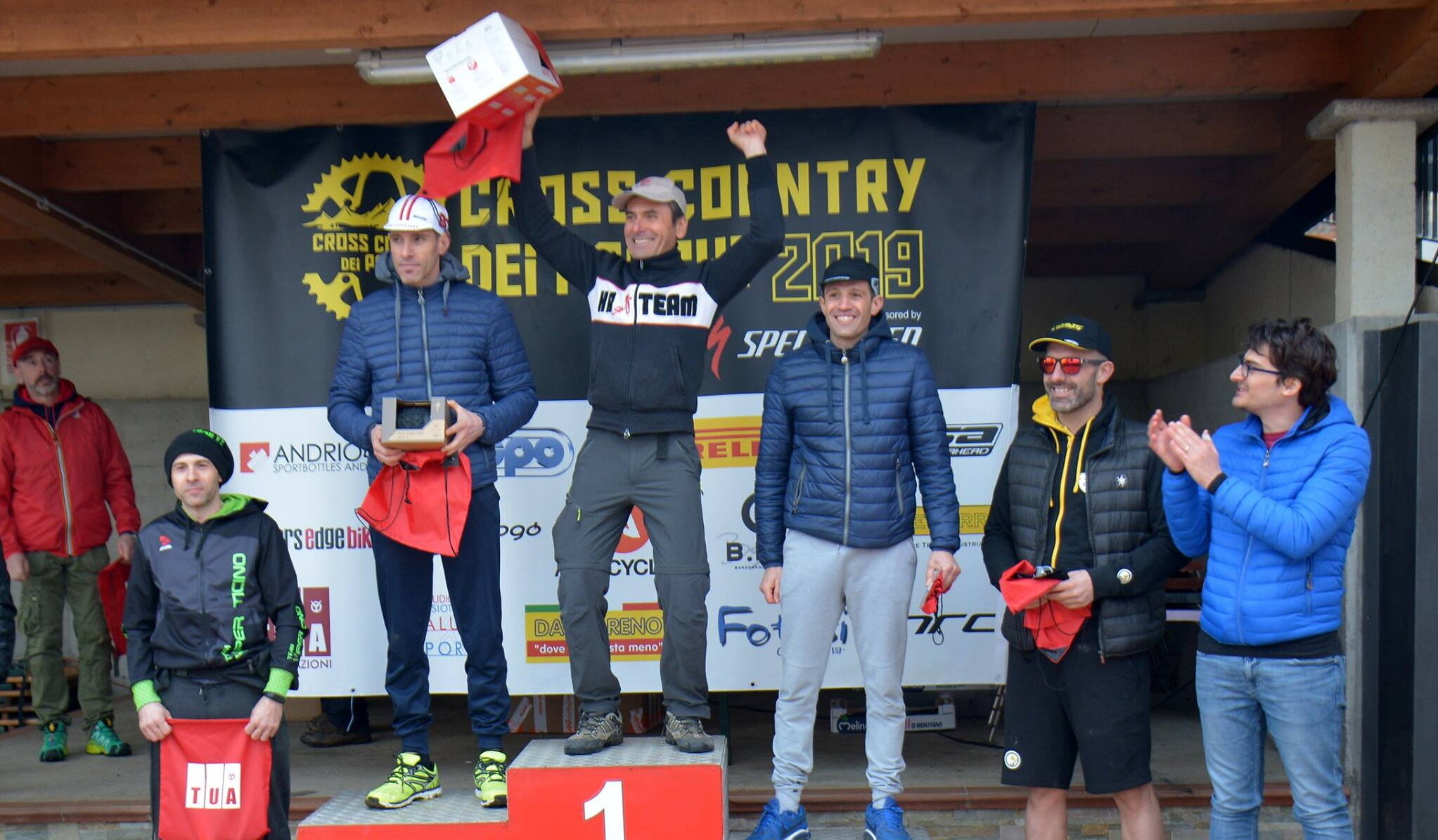 IL FANGO NON FERMA IN NOSTRI EROI! IL FANGO NON FERMA IN NOSTRI EROI!