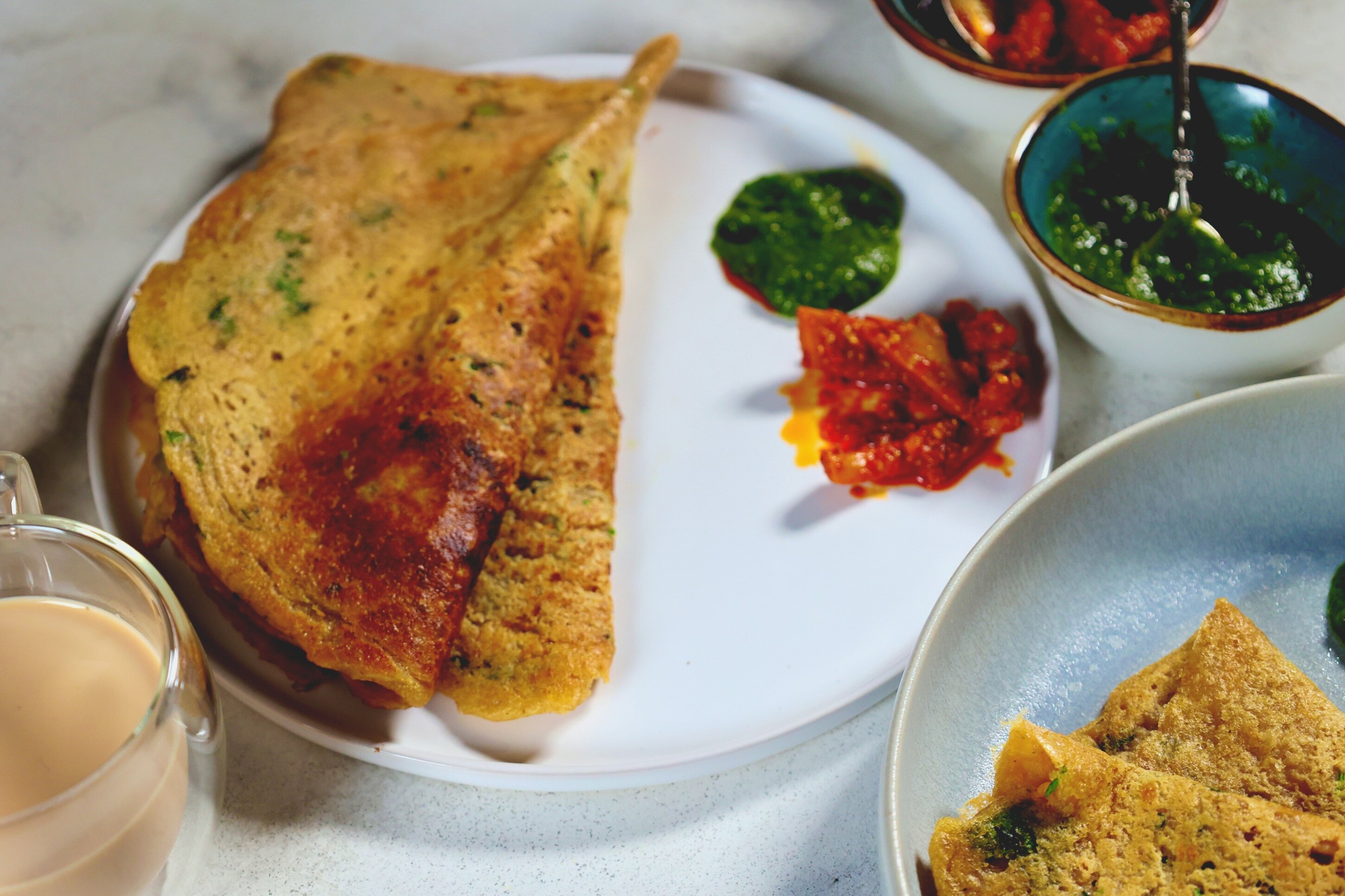 Masoor Dal Chilla - pikante Pfannkuchen mit roten Linsen