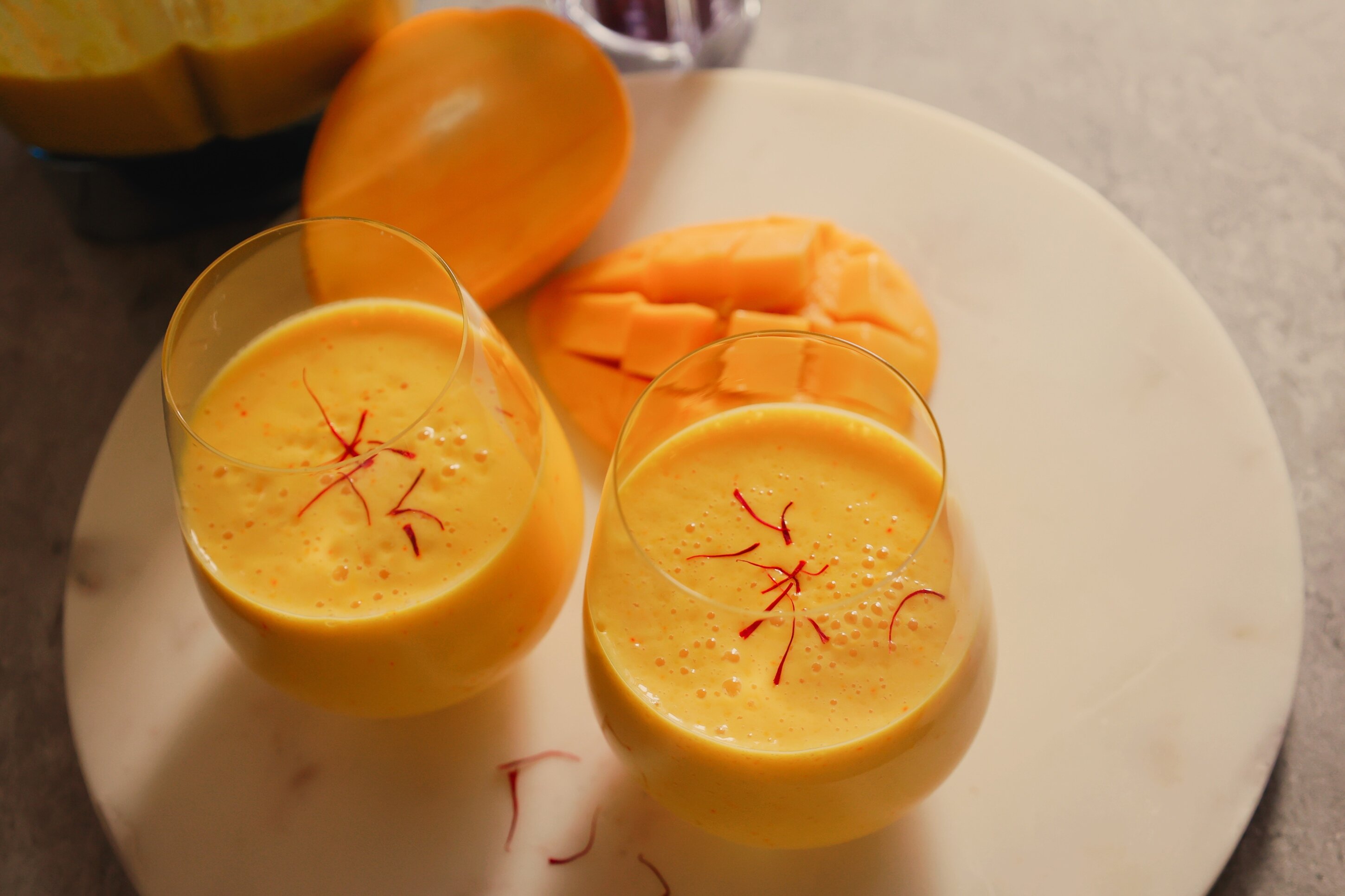 Mango Kesar Lassi - Mango Safran Smoothie