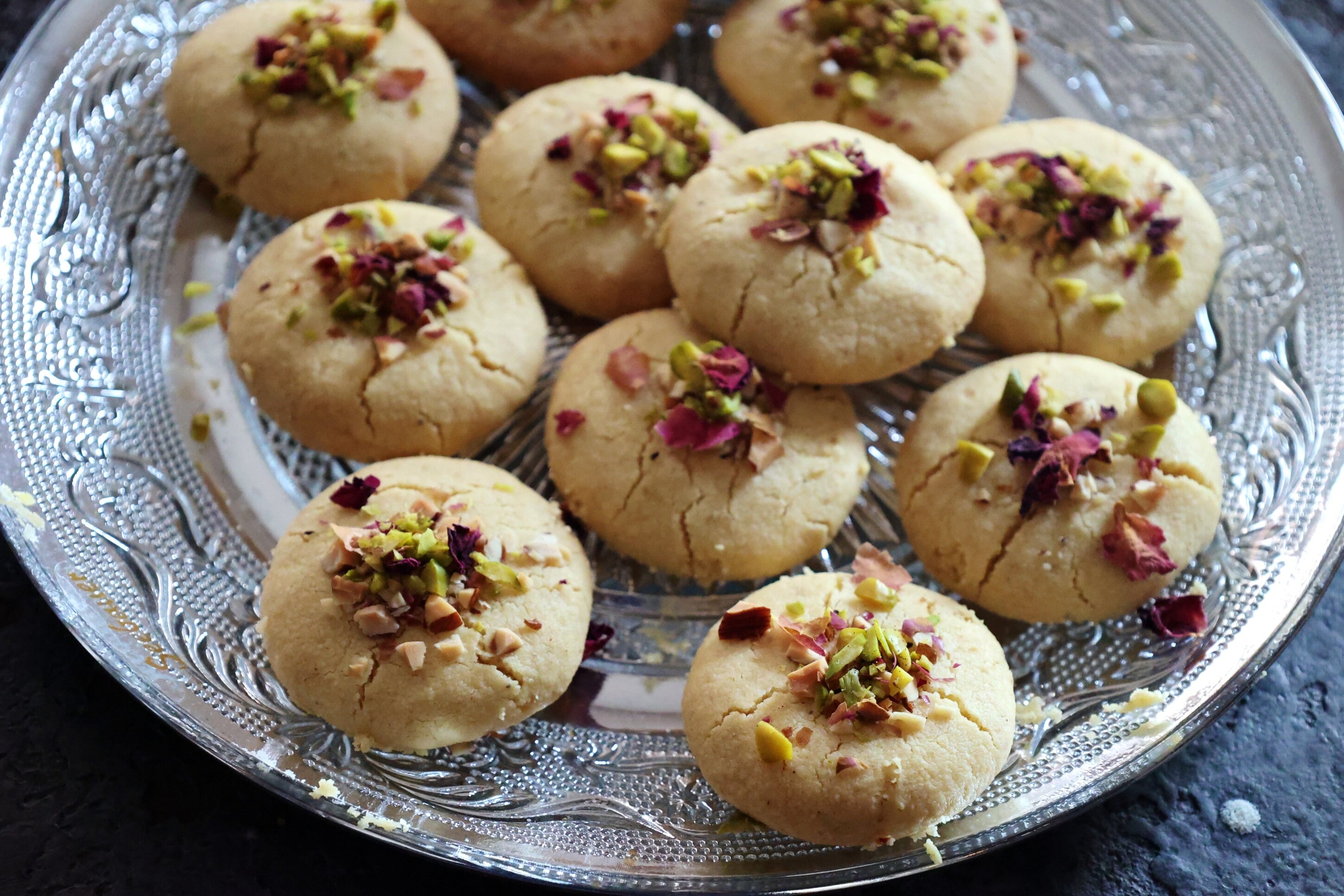 Nankhatai - traditionelle, eierlose indische Butterkekse