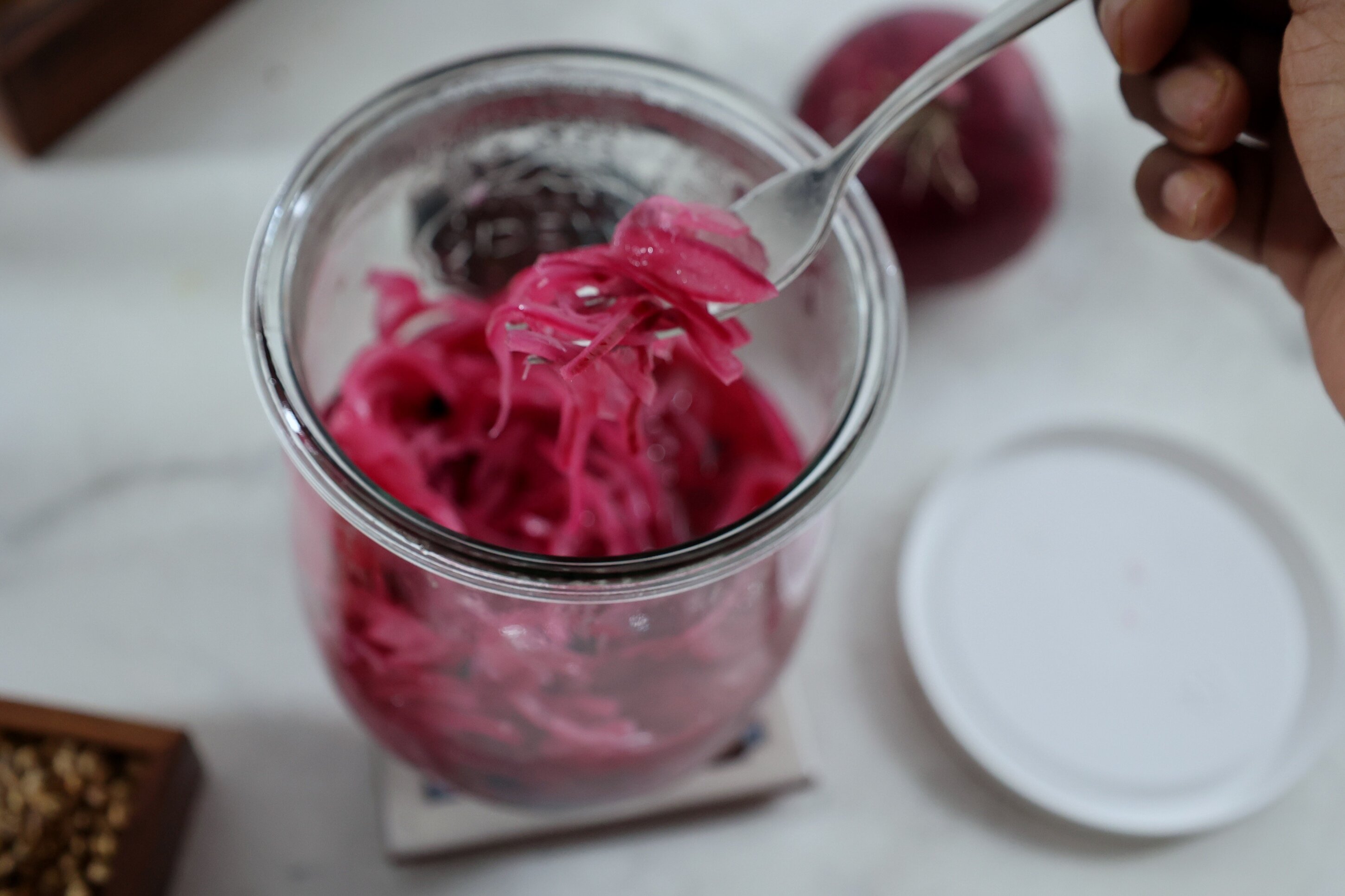 Sirka Pyaz - eingelegte rote Zwiebeln nach indischer Art