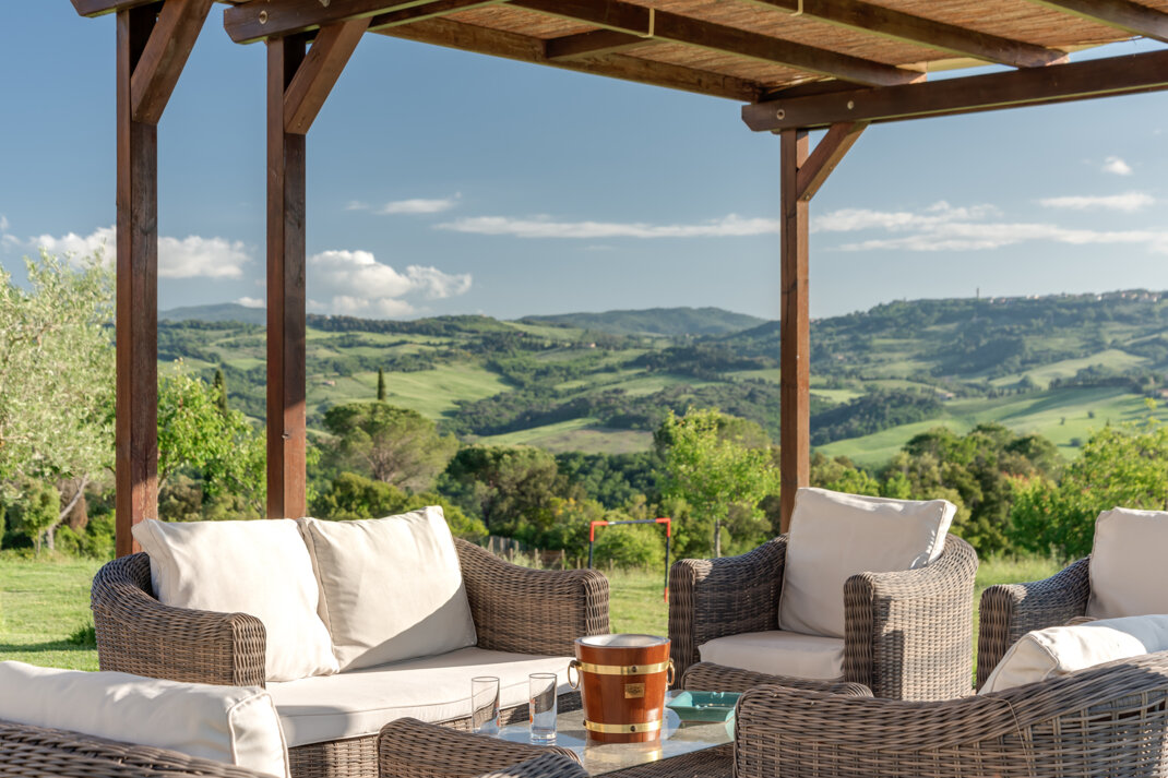 Exclusive Tuscany Holiday Rental for families and groups with 