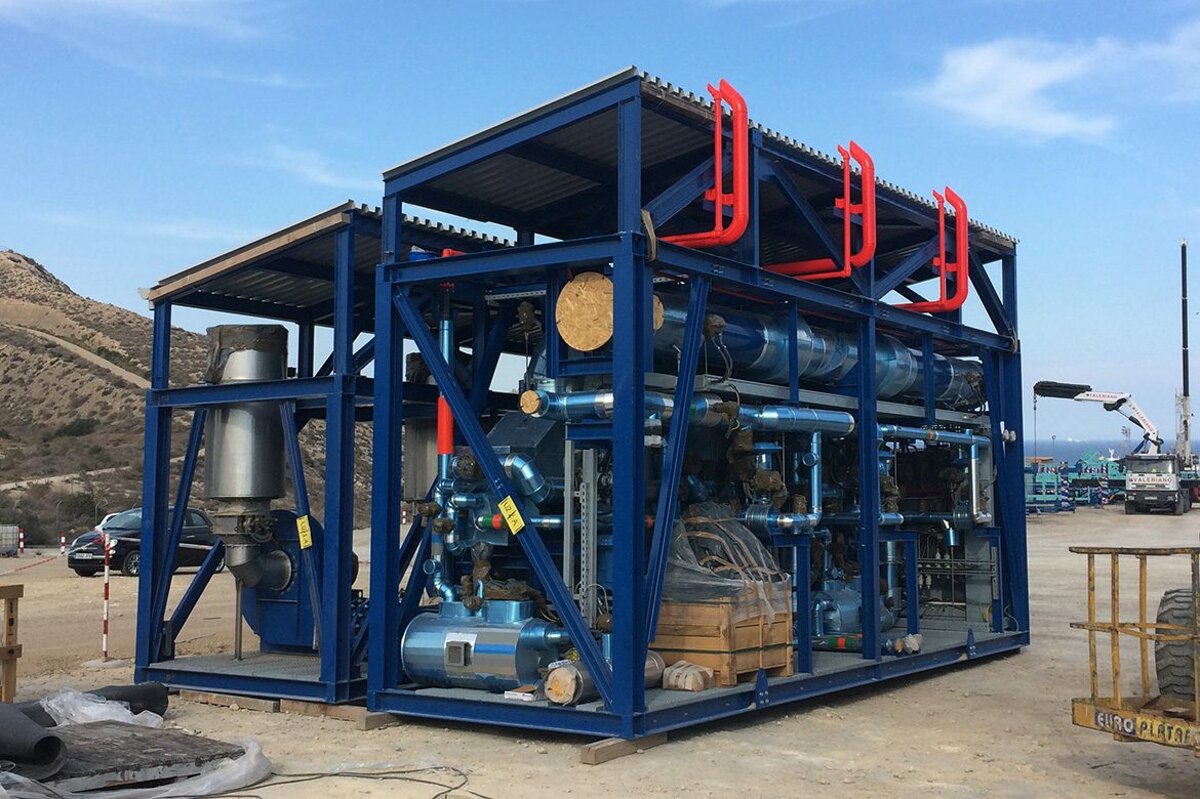 cbd97a53251ee30cb21a64c724ab84d0046d4eb2