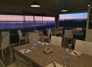 Sala Interna a tramonto La Veranda sul Mare Sala Interna a tramonto La Veranda sul Mare
