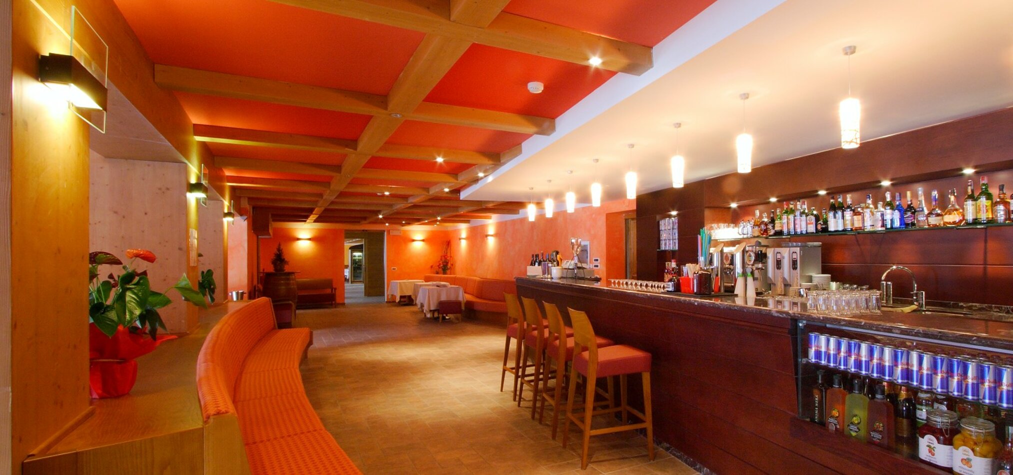 5_rifugio_enzo_moro_bar.jpeg 5_rifugio_enzo_moro_bar.jpeg