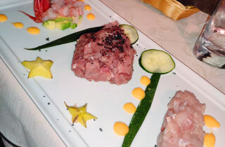 antipasto_della_casa_a_base_di_pesce.jpeg