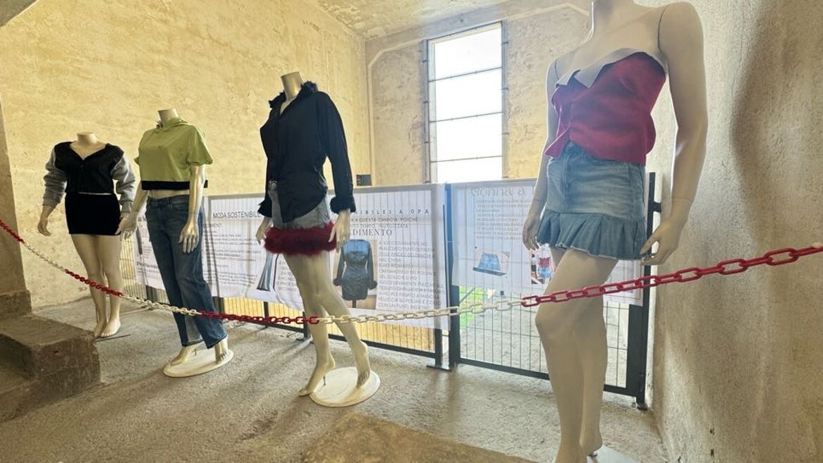 torre civica mostra moda.jpeg