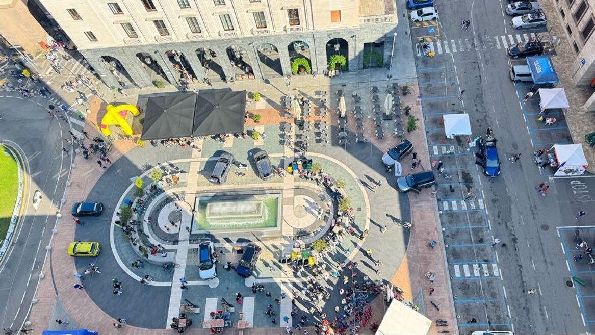 piazza dall'alto.jpeg