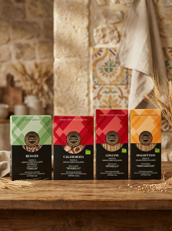freepik__use-the-uploaded-pasta-box-images-as-a-single-pixe__4282.jpeg