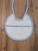 bavaglino-ricamabile-spugna-bordo-azzurro-quadretti