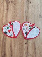 coppia-presine-ricamabili-a-cuore-simboli-natale