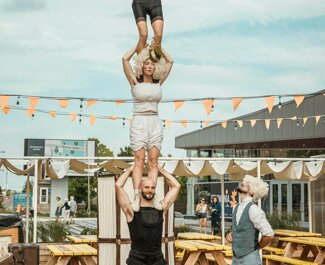 eyJmciI6IkFydGlzdGVzIGRlIGxhIGNvbXBhZ25pZSBNYXJndWVyaXRlIOAgYmljeWNsZXR0ZSJ9