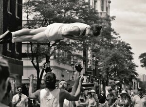 JTdCJTIyZnIlMjIlM0ElMjJBY3JvYmF0aWUlMjBlbiUyMCVDMyVBOXF1aWxpYnJlJTIwbG9ycyUyMGQlRTIlODAlOTl1biUyMHNwZWN0YWNsZSUyMGRlJTIwY2lycXVlJTIwZGUlMjBydWUlMjIlN0Q=