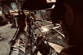 JTdCJTIyZnIlMjIlM0ElMjJTeXN0JUMzJUE4bWUlMjBtJUMzJUE5Y2FuaXF1ZSUyMGRlJTIwdiVDMyVBOWxvJTIwdHJhbnNmb3JtJUMzJUE5JTIwcG91ciUyMGxhJTIwcHJvZHVjdGlvbiUyMGQlRTIlODAlOTklQzMlQTluZXJnaWUlMjIlN0Q=