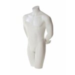busto-uomo-con-braccia-bianco