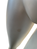 manichino-donna-testa-astratta