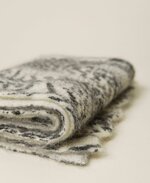 scarf-ta405c-st-animalier-patch-snowblack