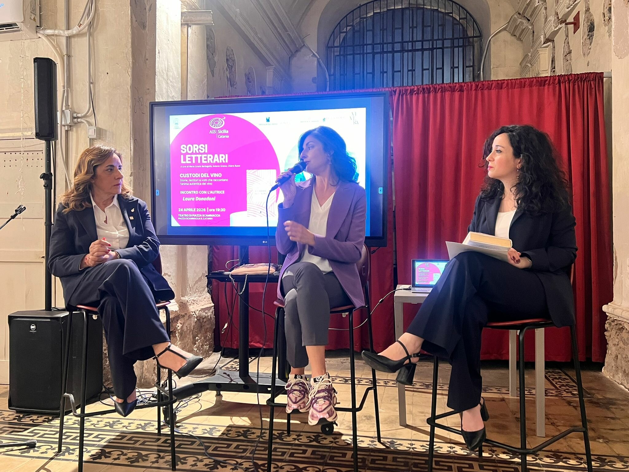 &ldquo;Custodi del vino&rdquo;, Laura Donadoni incanta Catania: tra racconti, territorio ed emozioni prende vita il primo appuntamento di &ldquo;Sorsi Letterari&rdquo;