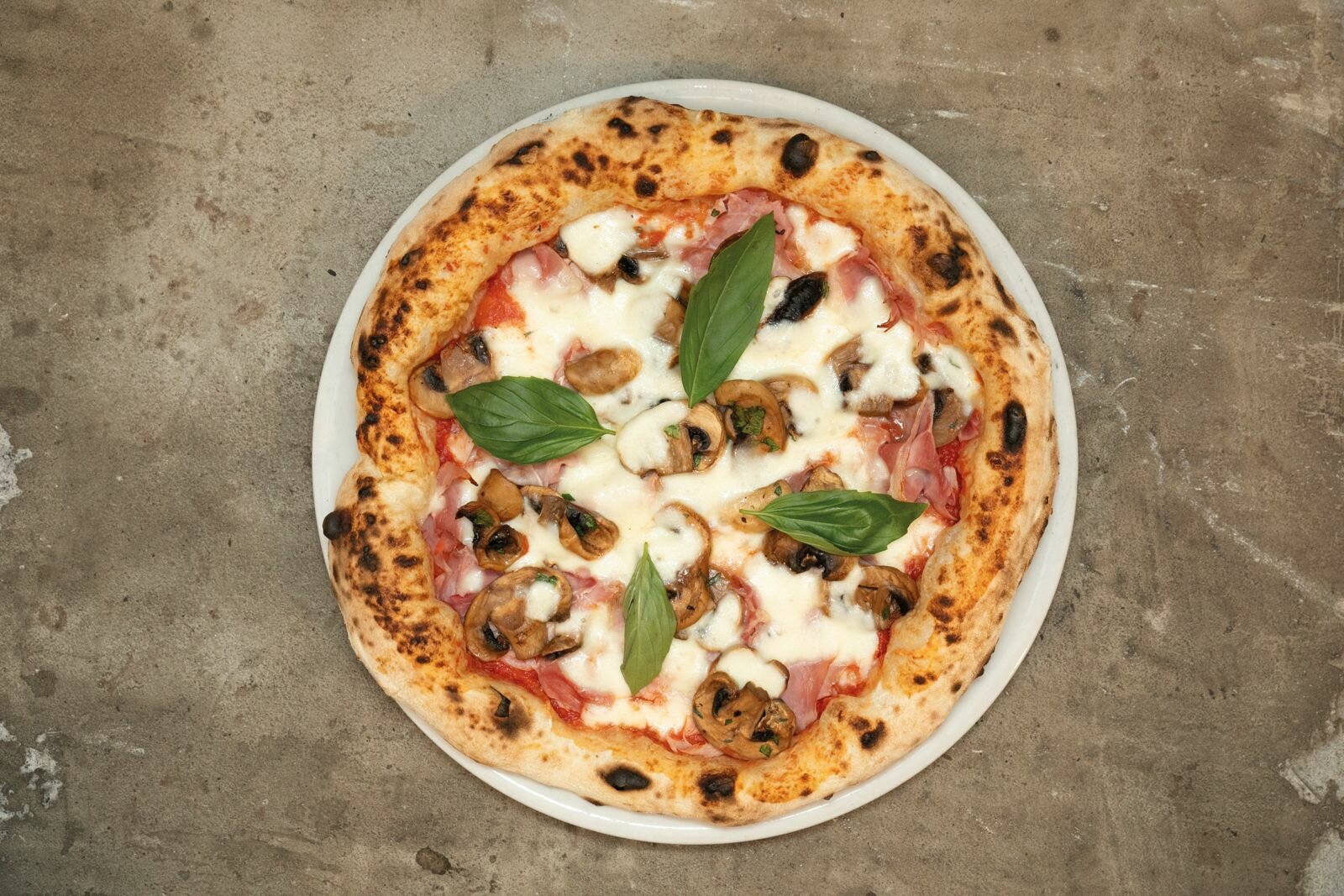 Sazi e Sani, la pizza come esperienza di famiglia: a Catania il gusto nasce dalla ricerca e dal cuore