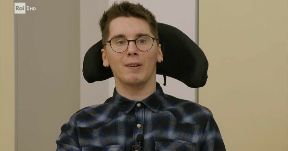 A Sanremo la storia di Paolo: il ragazzo tetraplegico che ha perdonato i suoi aggressori A Sanremo la storia di Paolo: il ragazzo tetraplegico che ha perdonato i suoi aggressori