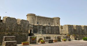 eyJpdCI6IlNhbnRhIFNldmVyaW5hIGlsIGNhc3RlbGxvIn0=