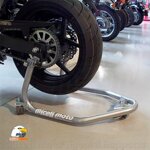 cavalletto-sposta-moto-con-cursori-in-gomma