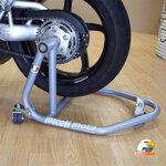 cavalletto-sposta-moto-per-moto-con-monobraccio