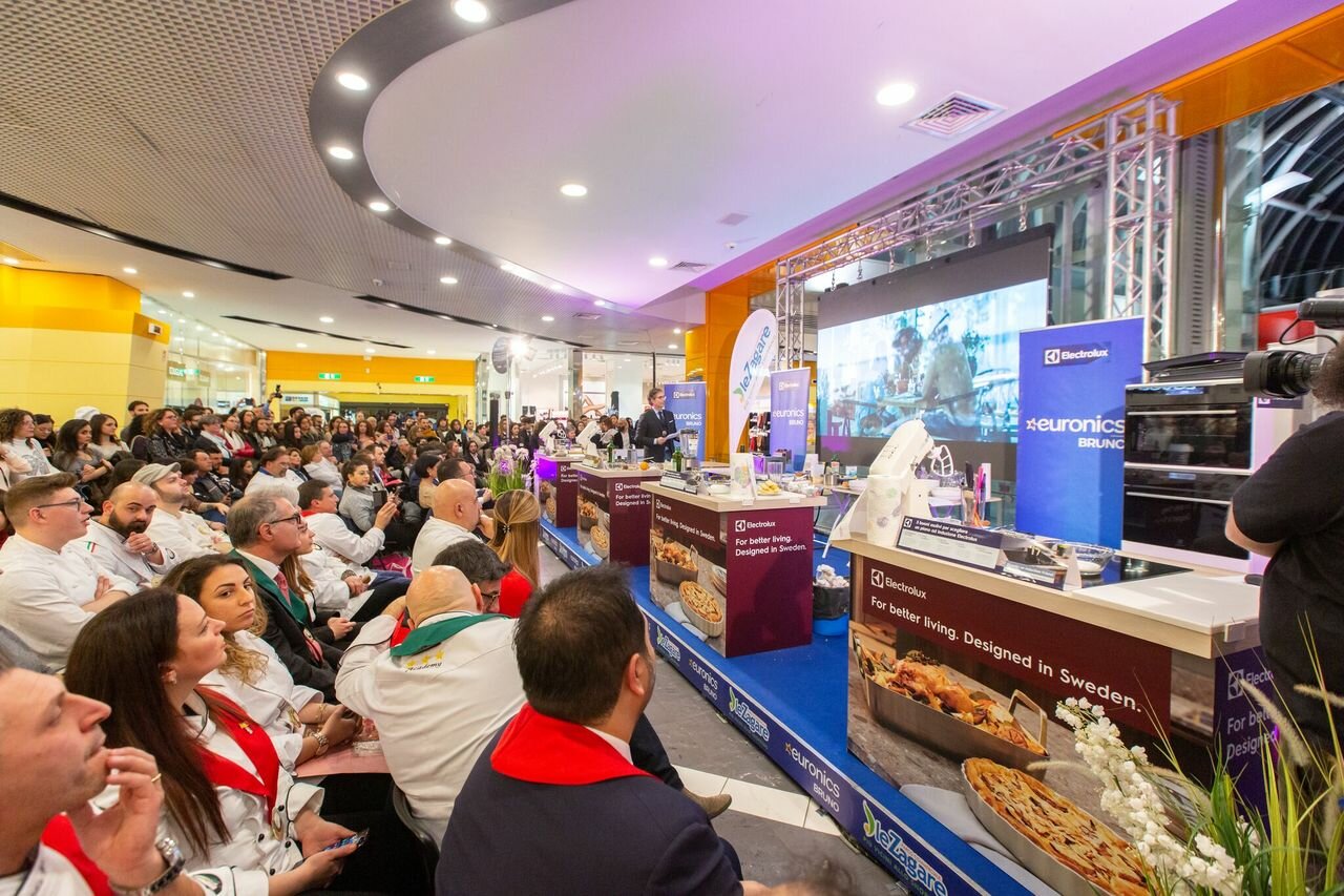 CATANIA PALCOSCENICO DI “SFIDA ALL’ULTIMA RICETTA” CON BRUNO EURONICS ED ELECTROLUX