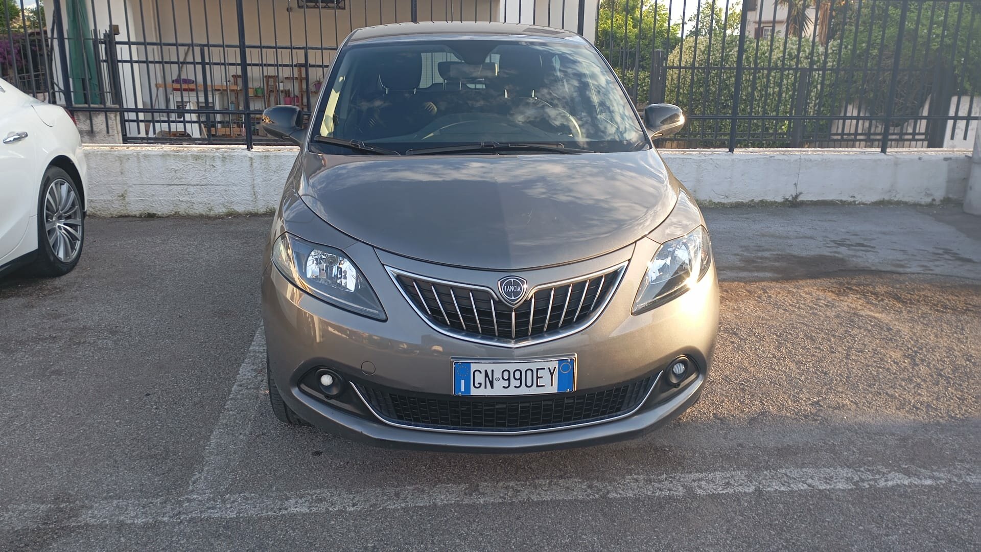 Lancia Ypsilon Ibrida