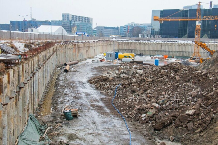 1672059773_large-deep-foundation-pit-is-digging-excavators-building-house-city_350573-635.jpeg 1672059773_large-deep-foundation-pit-is-digging-excavators-building-house-city_350573-635.jpeg